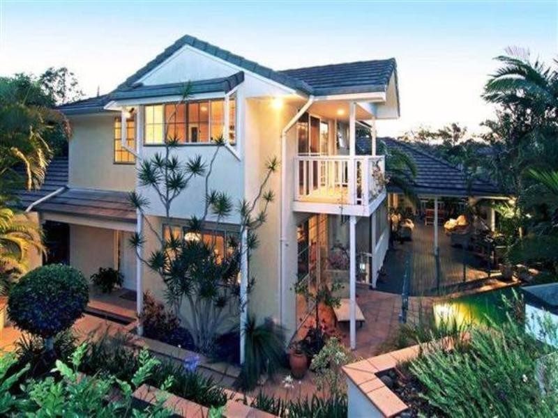 51 Glencairn Avenue, Indooroopilly QLD 4068