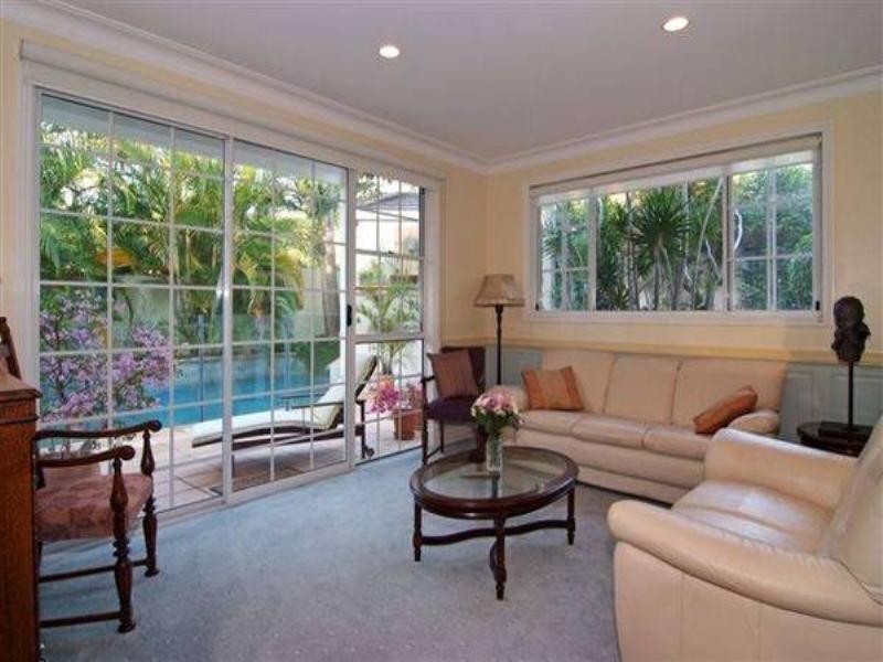 51 Glencairn Avenue, Indooroopilly QLD 4068