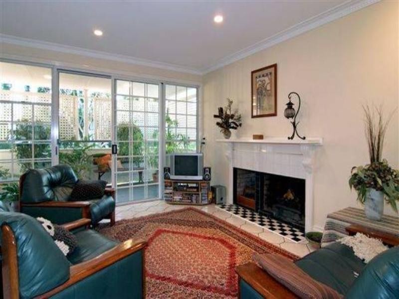 51 Glencairn Avenue, Indooroopilly QLD 4068