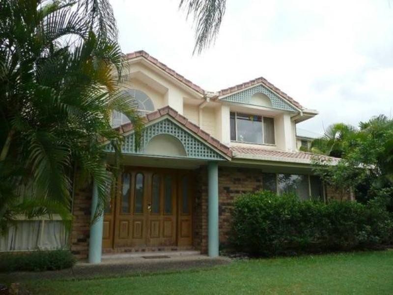 3 Binyara Place, Chapel Hill QLD 4069