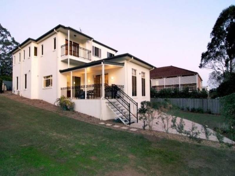 39 Meiers Road, Indooroopilly QLD 4068