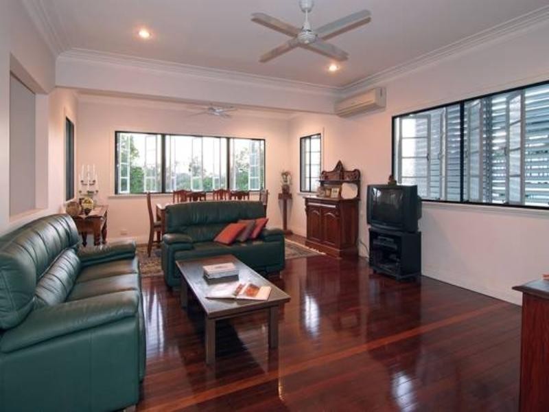 62 Rennie Street, Indooroopilly QLD 4068