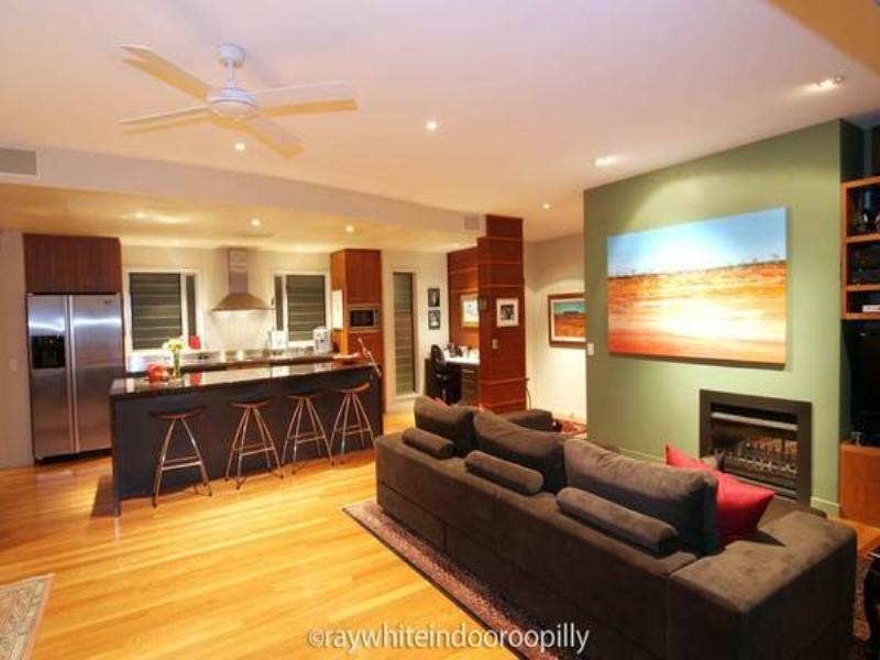 8 Gunnin Street, Fig Tree Pocket QLD 4069