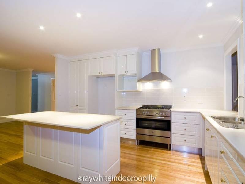 3 Kew Street, Indooroopilly QLD 4068