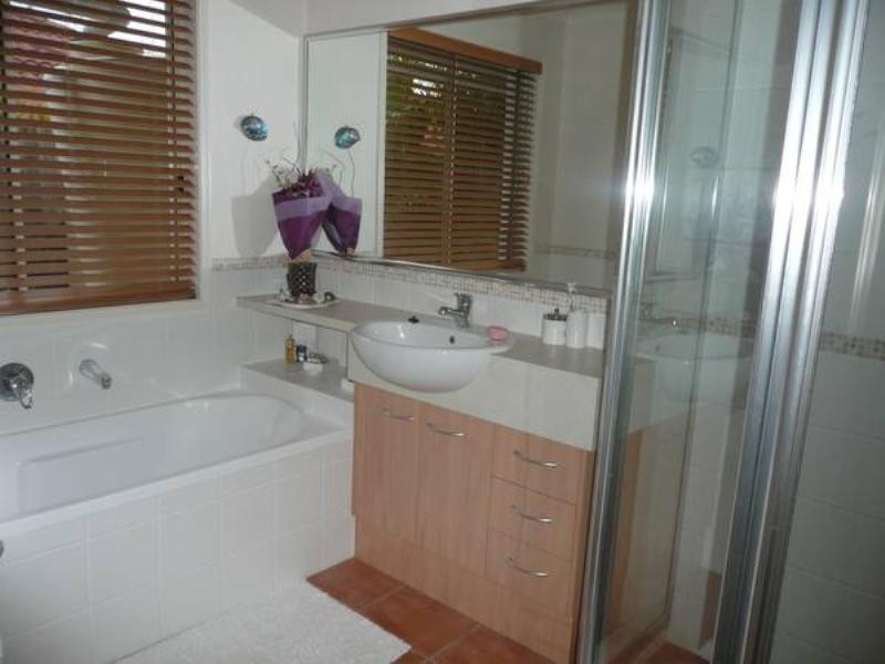 98 Brookside Crescent, Seventeen Mile Rocks QLD 4073
