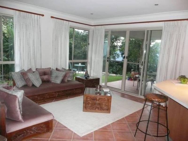 98 Brookside Crescent, Seventeen Mile Rocks QLD 4073
