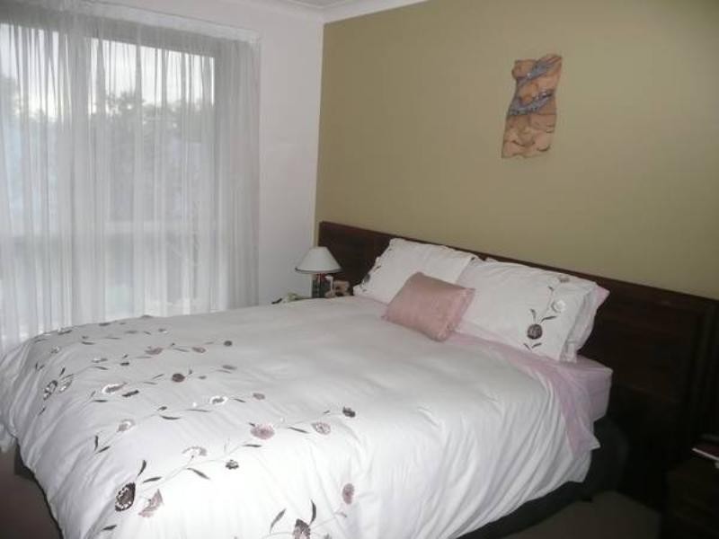 98 Brookside Crescent, Seventeen Mile Rocks QLD 4073