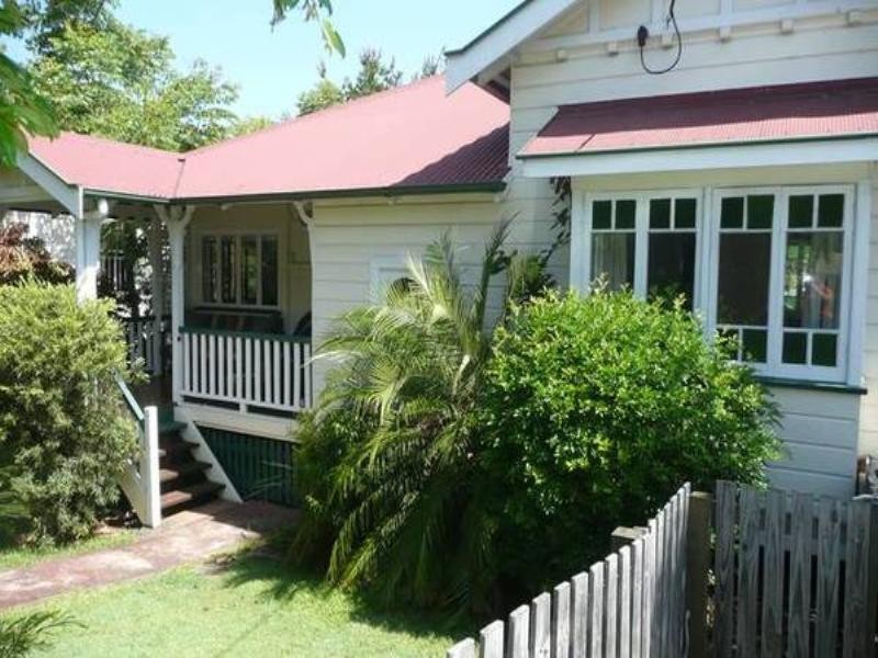 8 Rankin Street, Indooroopilly QLD 4068