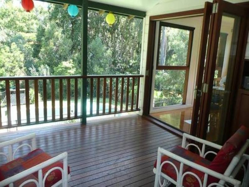 8 Rankin Street, Indooroopilly QLD 4068