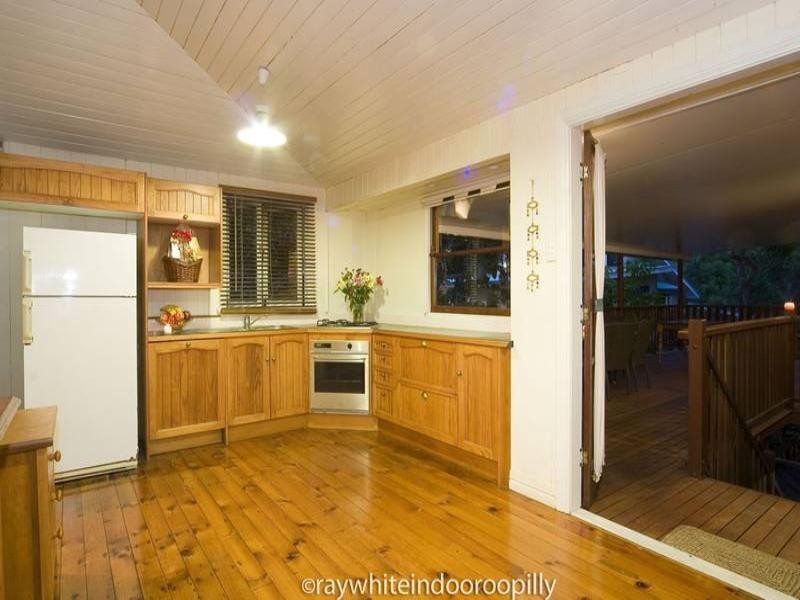 6 Rankin Street, Indooroopilly QLD 4068