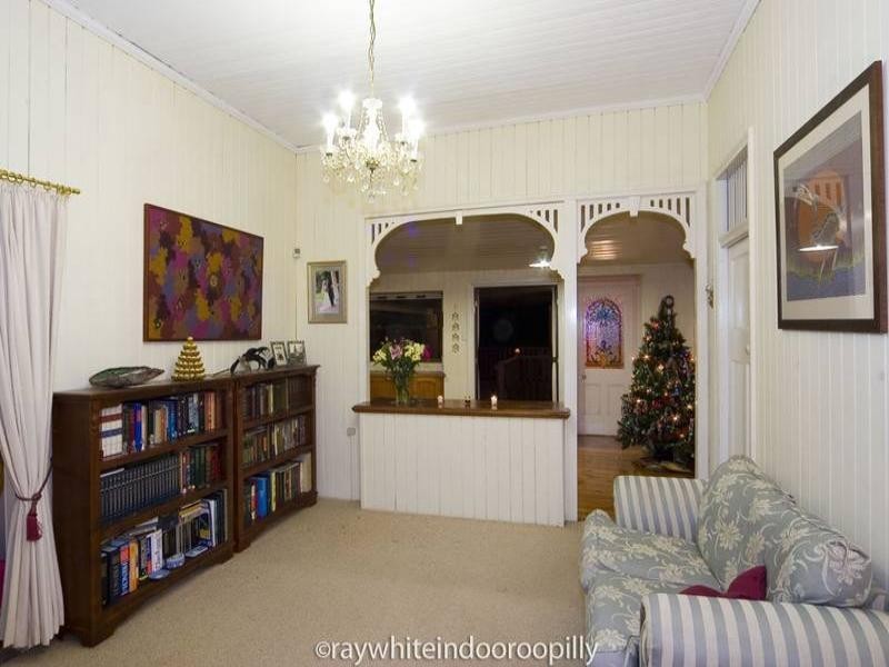 6 Rankin Street, Indooroopilly QLD 4068