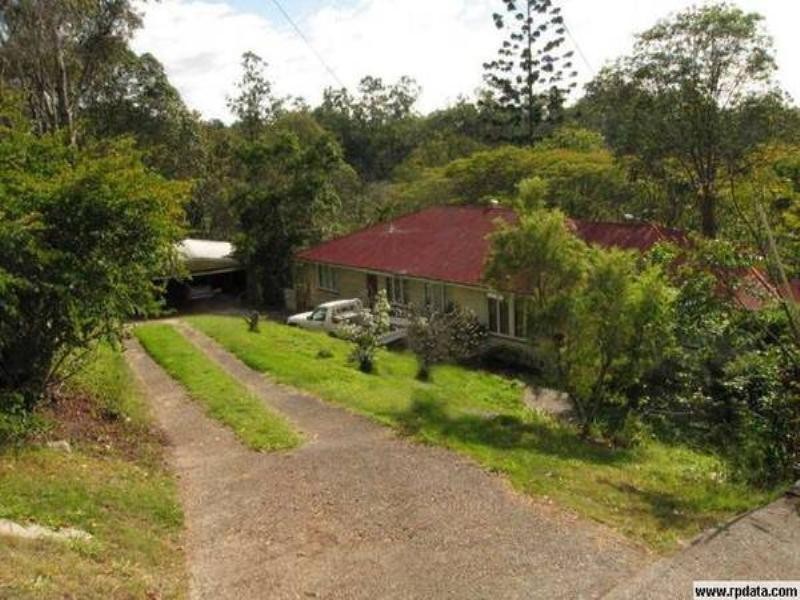 45 Burbong Street, Chapel Hill QLD 4069