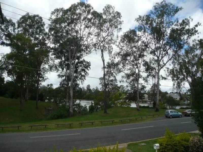 45 The Esplanade, St Lucia QLD 4067