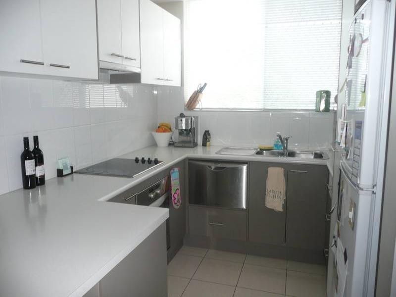 3/160 Central Avenue, Indooroopilly QLD 4068