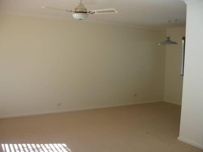 68 Marmindie Street, Chapel Hill QLD 4069