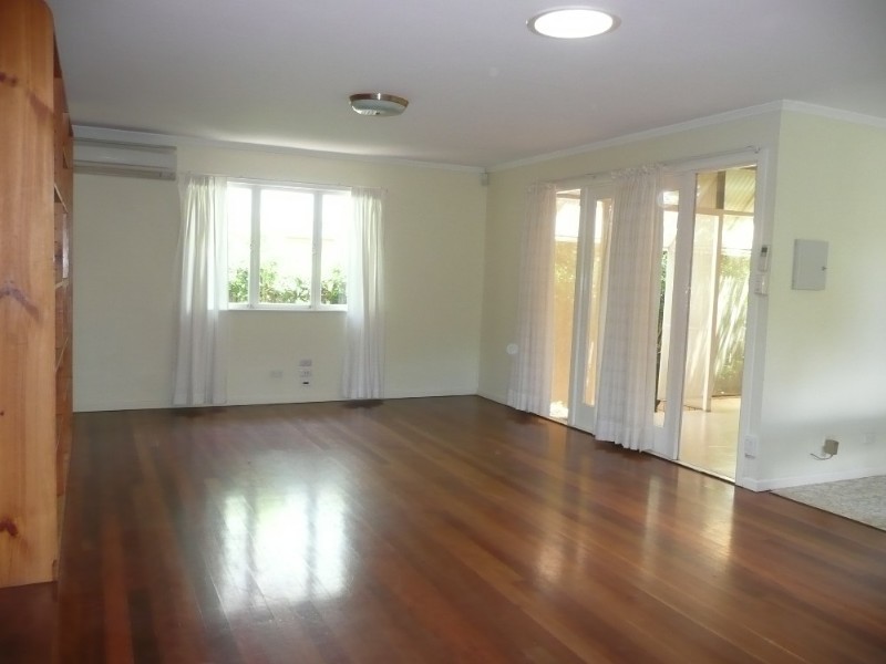 36 Currong Street, Kenmore QLD 4069