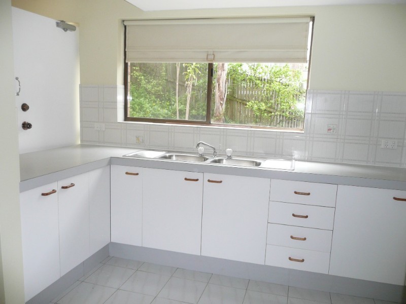 2/40 York Street, Indooroopilly QLD 4068