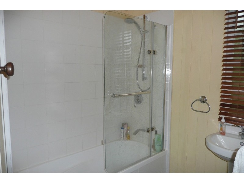 5 Ward Street, Indooroopilly QLD 4068