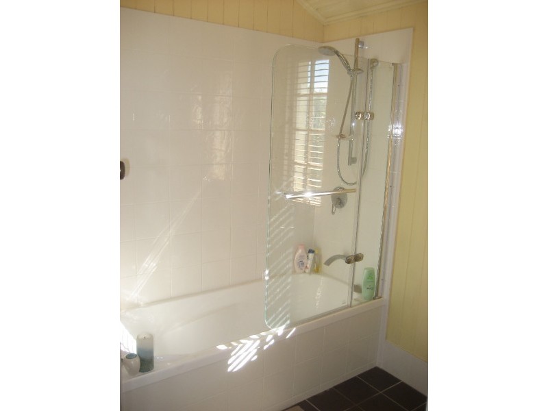 5 Ward Street, Indooroopilly QLD 4068