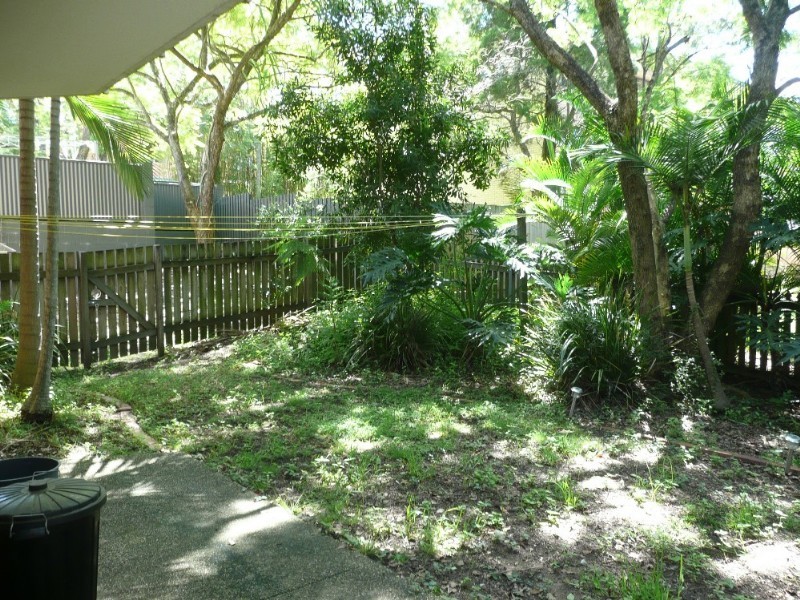 2/150 Clarence Road, Indooroopilly QLD 4068