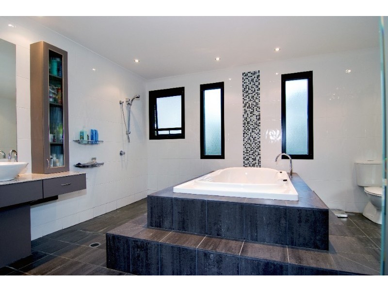 91 Harts Road, Indooroopilly QLD 4068