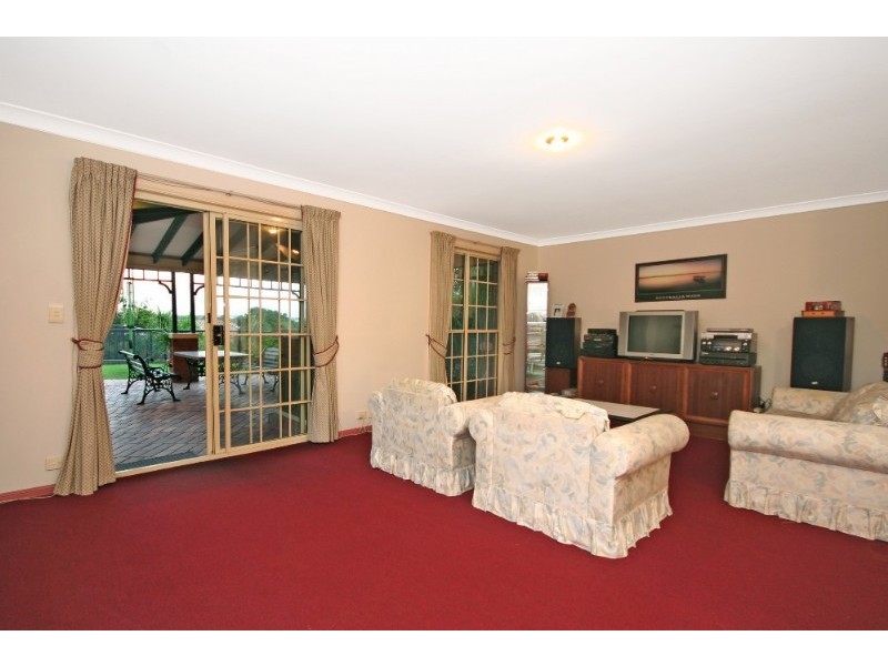 9 Meiers Road, Indooroopilly QLD 4068