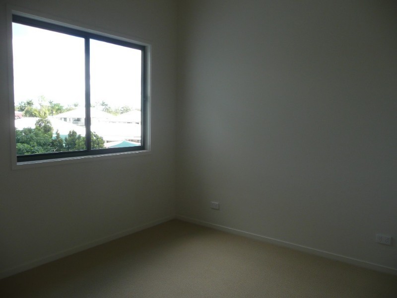 2/35 Central Avenue, Mount Ommaney QLD 4074