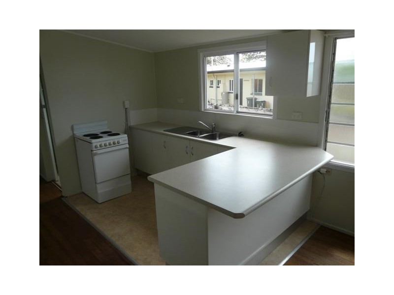 4 George, Flying Fish Point QLD 4860