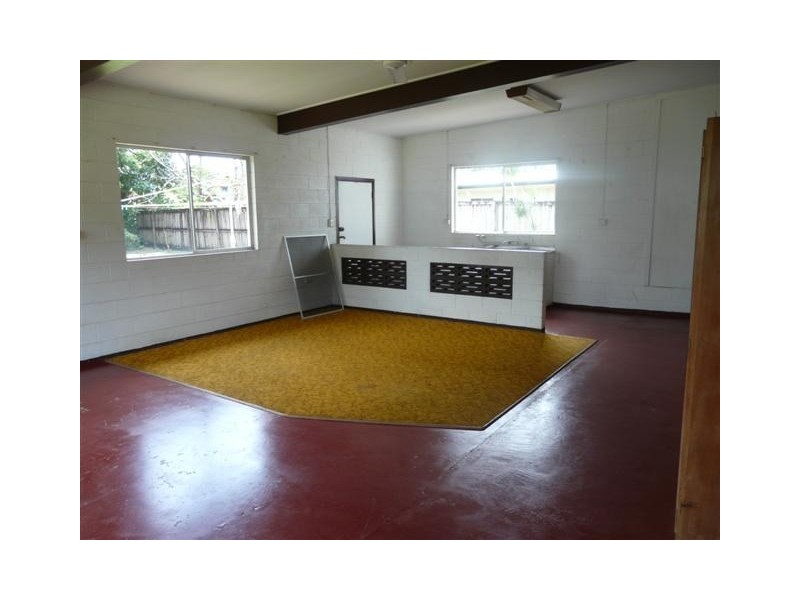 4 George, Flying Fish Point QLD 4860