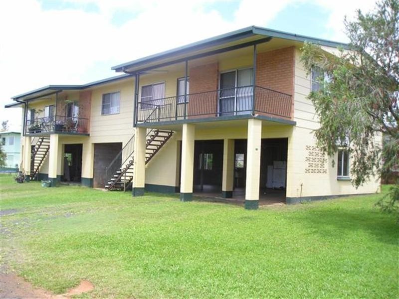 2/4 Market, Belvedere QLD 4860