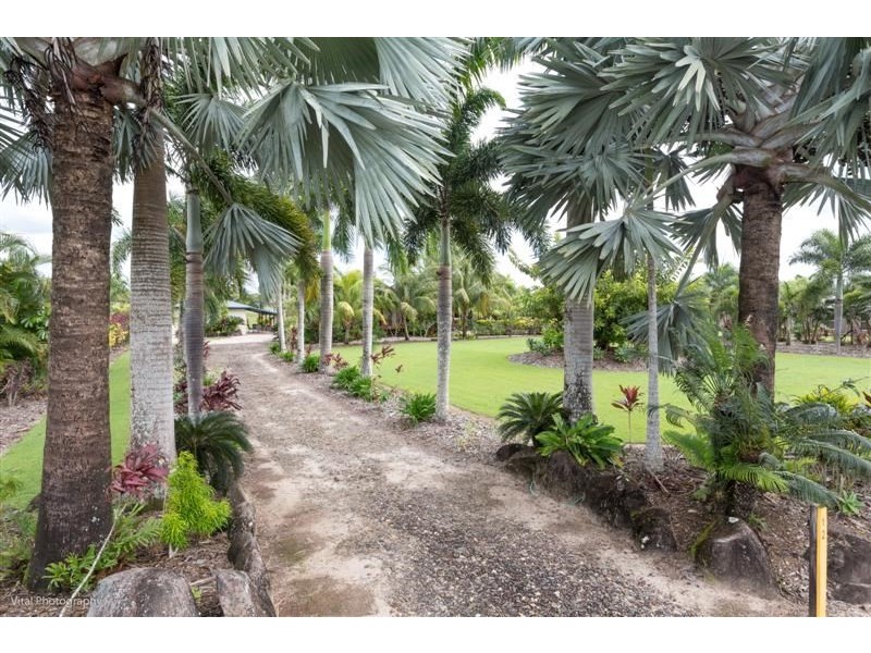 12 Daniel Close, Etty Bay QLD 4858