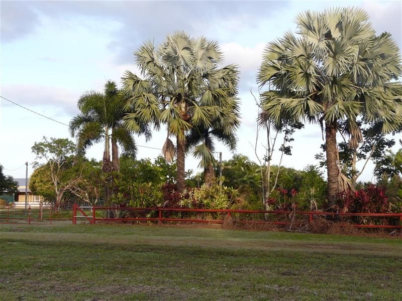 28  (69a) Etty Bay Road, Etty Bay QLD 4858