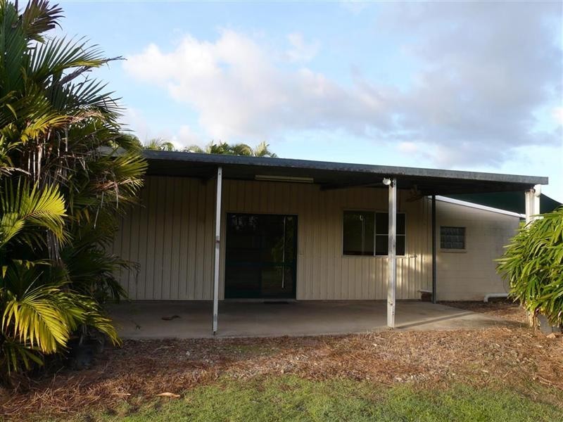 28  (69a) Etty Bay Road, Etty Bay QLD 4858