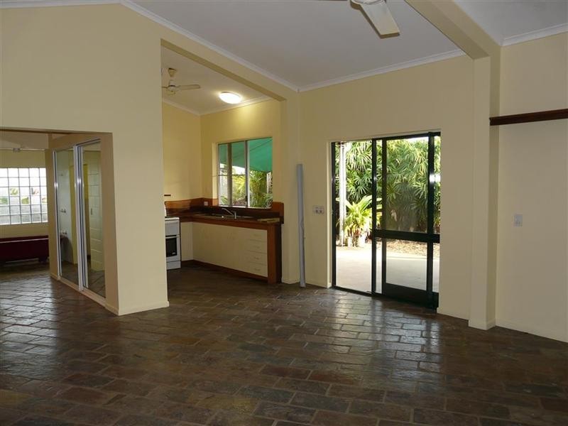 28  (69a) Etty Bay Road, Etty Bay QLD 4858