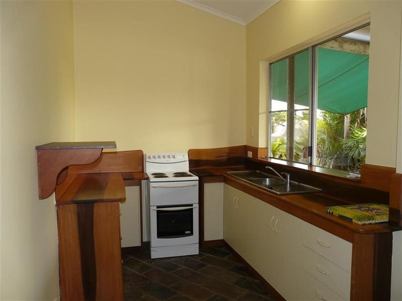 28  (69a) Etty Bay Road, Etty Bay QLD 4858