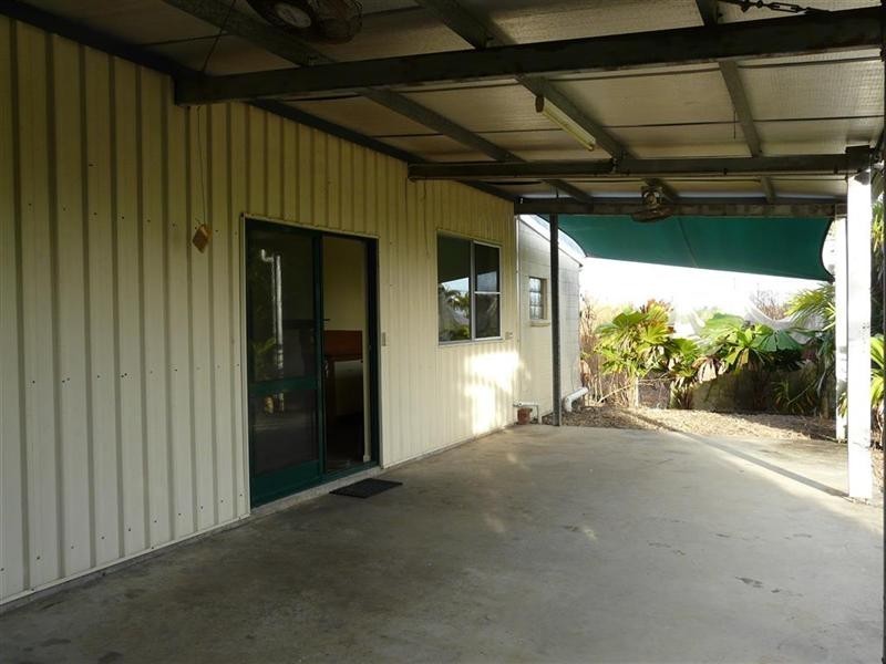 28  (69a) Etty Bay Road, Etty Bay QLD 4858