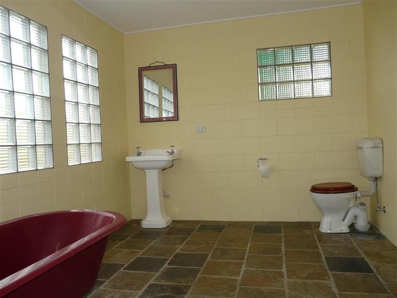 28  (69a) Etty Bay Road, Etty Bay QLD 4858