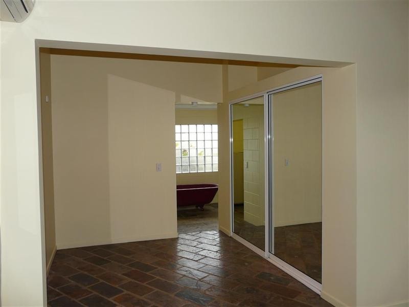 28  (69a) Etty Bay Road, Etty Bay QLD 4858