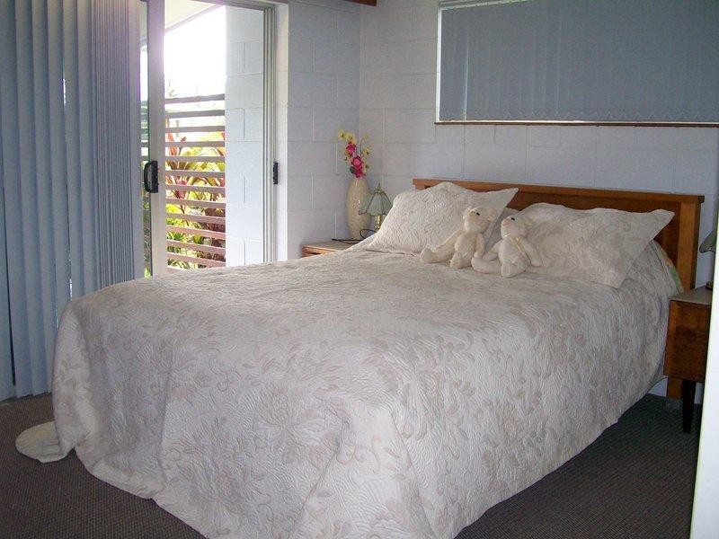 13 Bay Road, Coconuts, Innisfail QLD 4860