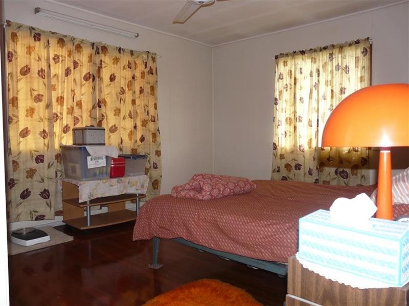 32 Howe Street, Webb QLD 4860