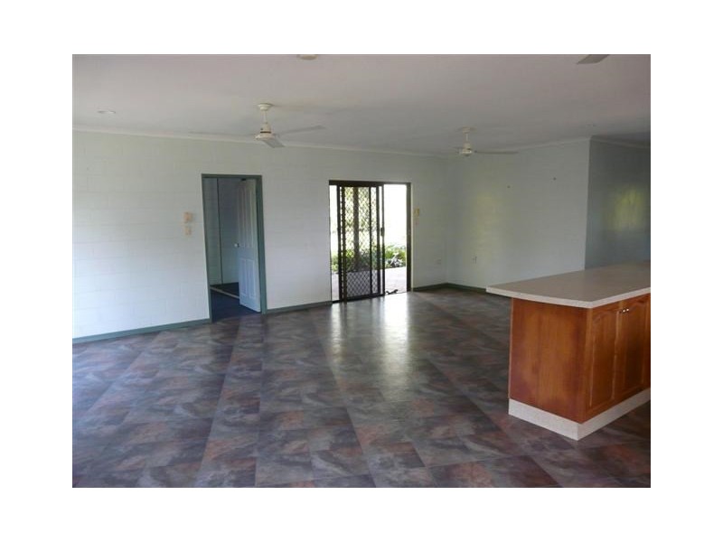 YP 424 Palmerston Highway, Palmerston QLD 4860