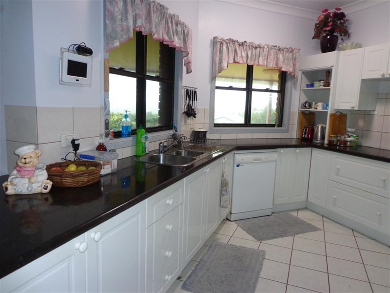 671a Palmerston Highway, Pin Gin Hill QLD 4860