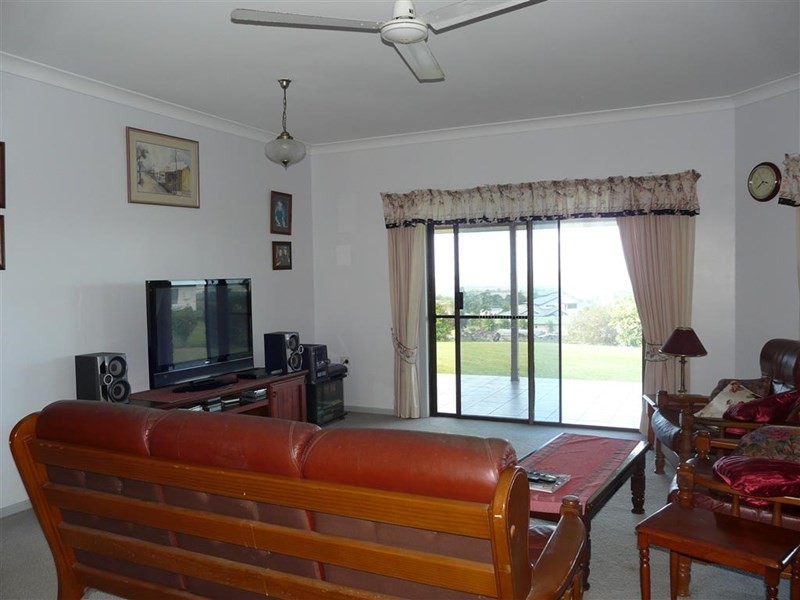 671a Palmerston Highway, Pin Gin Hill QLD 4860