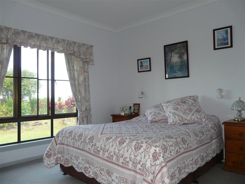 671a Palmerston Highway, Pin Gin Hill QLD 4860