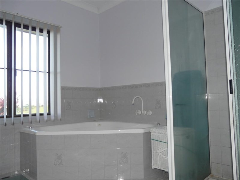 671a Palmerston Highway, Pin Gin Hill QLD 4860