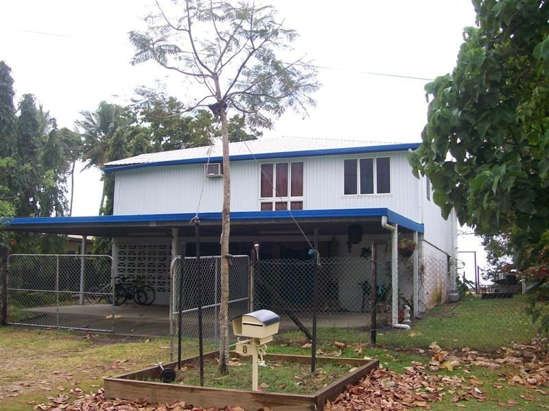 8 Feldt Street, Flying Fish Point QLD 4860