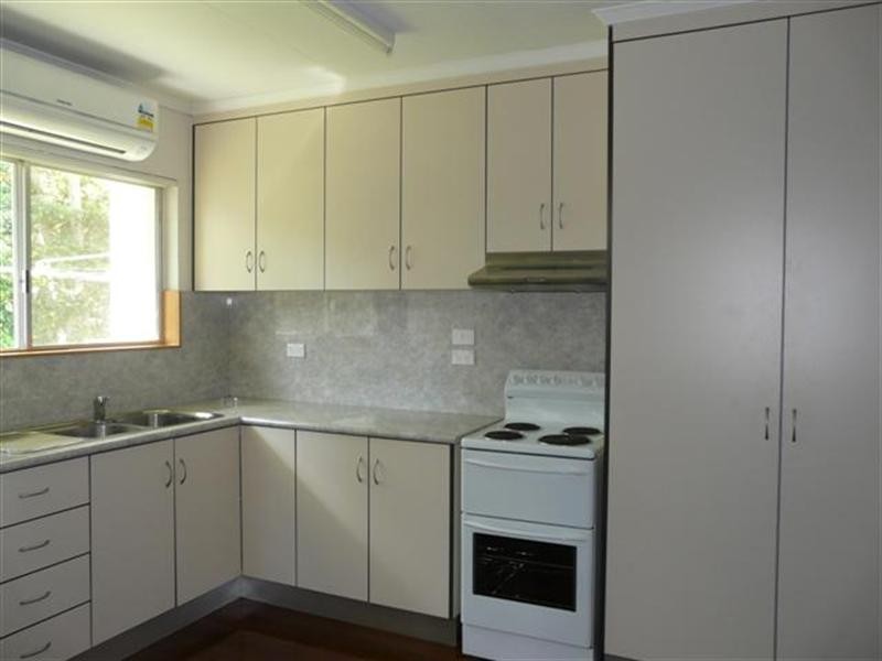 2/1 Ibis, Innisfail QLD 4860