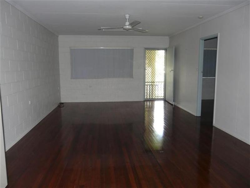 2/1 Ibis, Innisfail QLD 4860