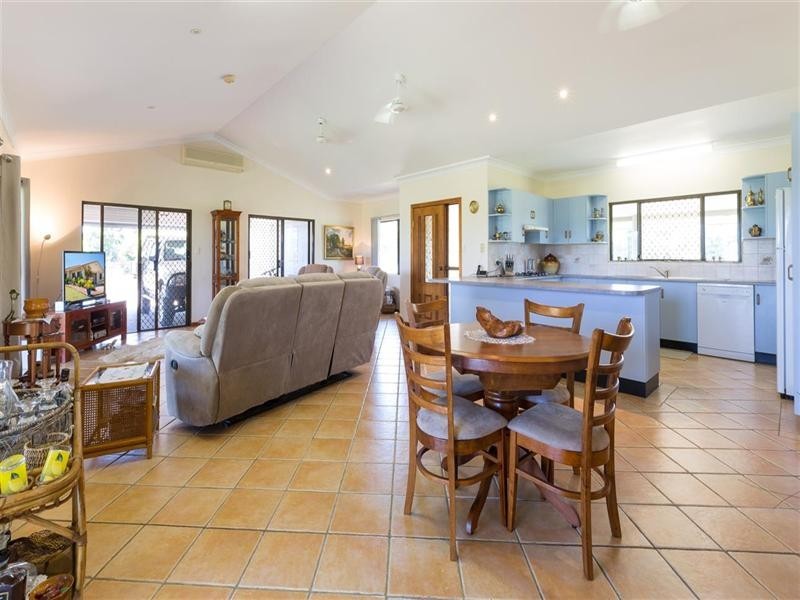 174 Etty Bay Road, Etty Bay QLD 4858