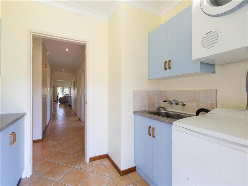 174 Etty Bay Road, Etty Bay QLD 4858